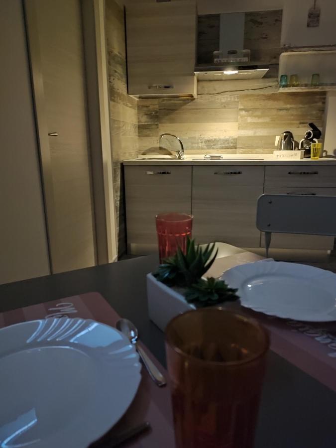 Casetta Al Vomero Napoli Exterior foto